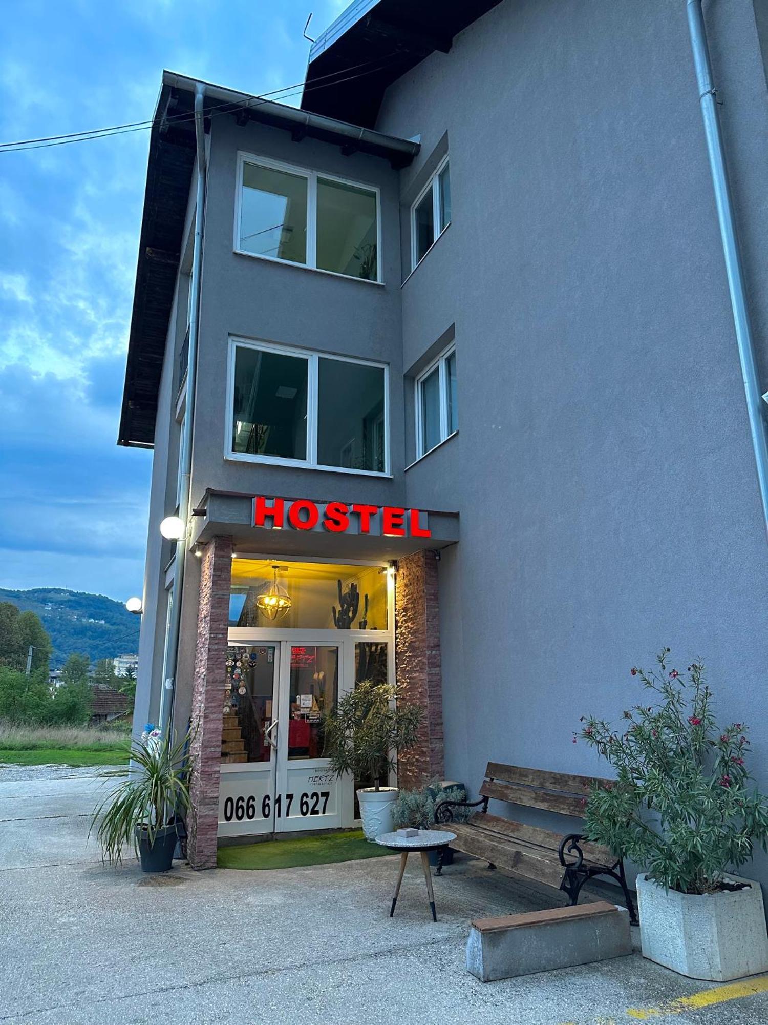 Hostel Herz บันยาลูกา ภายนอก รูปภาพ
