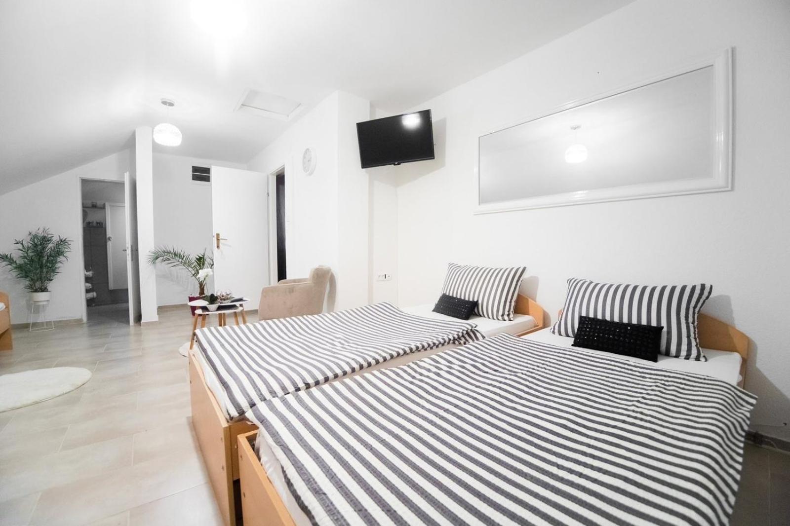 Hostel Herz บันยาลูกา ภายนอก รูปภาพ