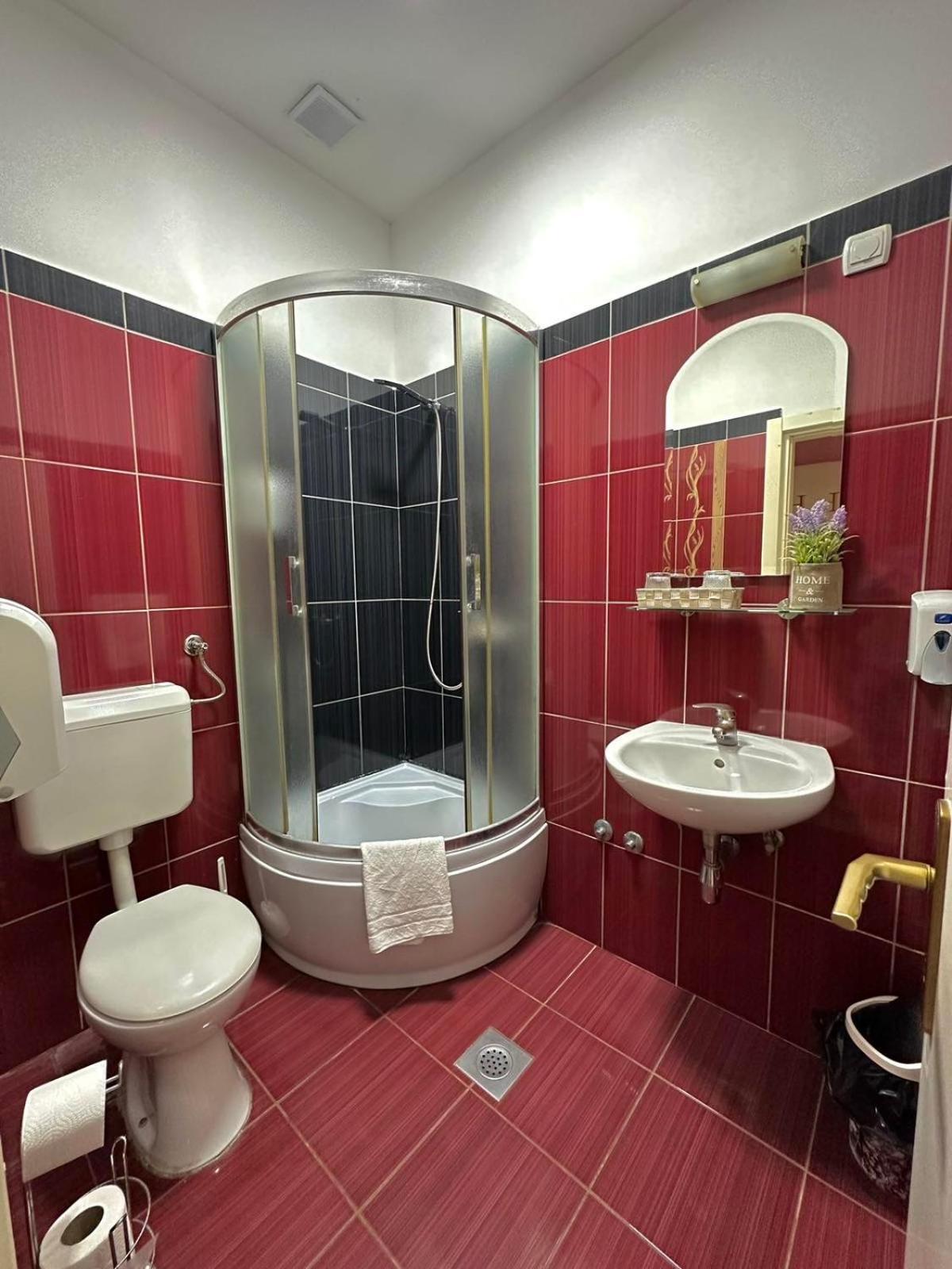 Hostel Herz บันยาลูกา ภายนอก รูปภาพ