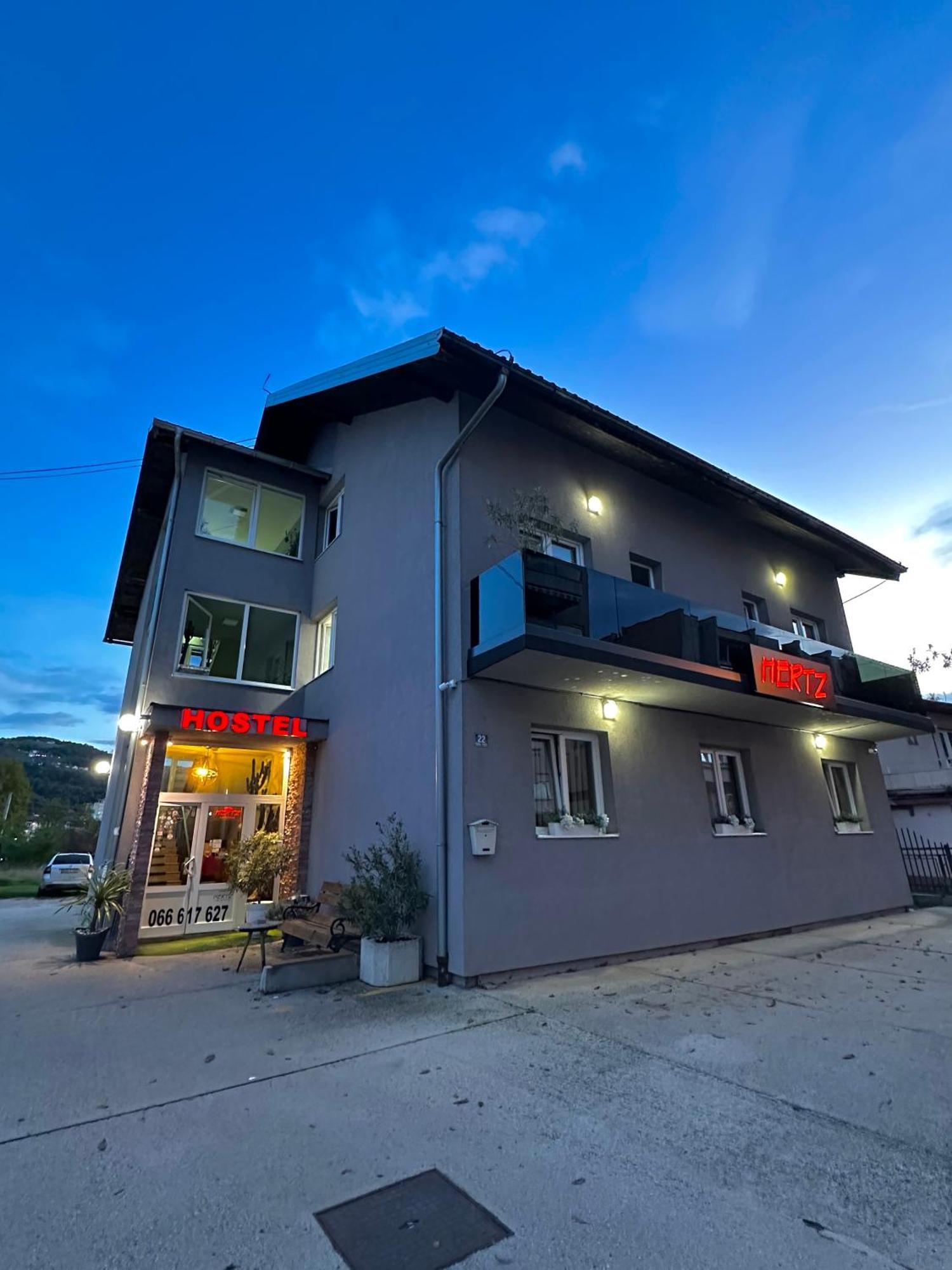Hostel Herz บันยาลูกา ภายนอก รูปภาพ