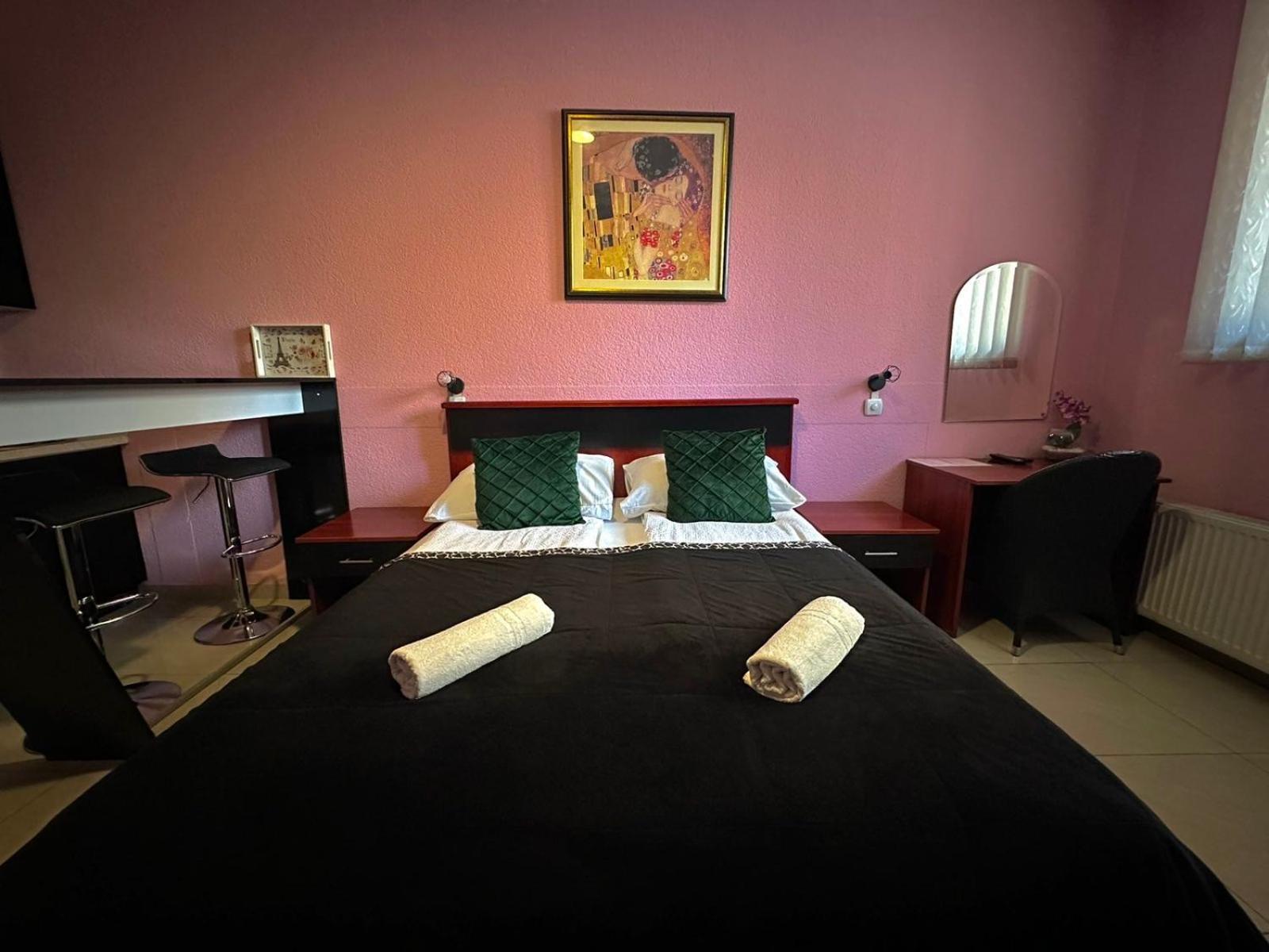 Hostel Herz บันยาลูกา ภายนอก รูปภาพ