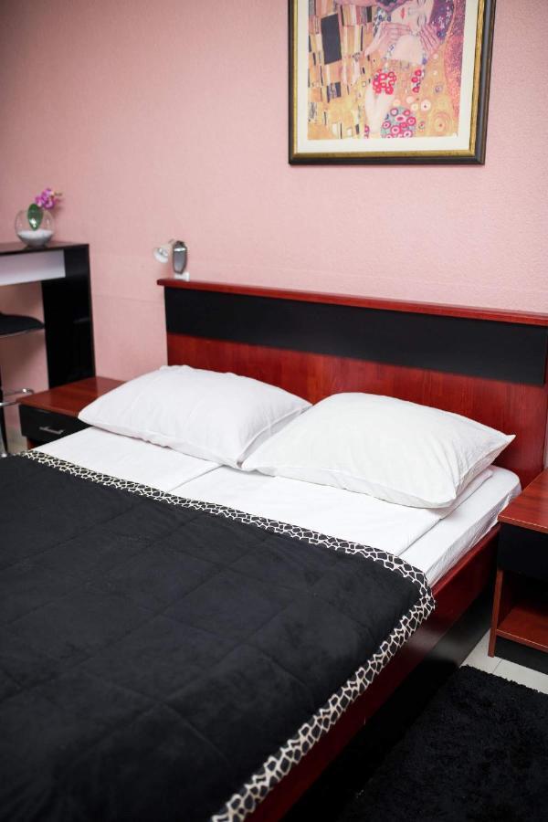 Hostel Herz บันยาลูกา ภายนอก รูปภาพ