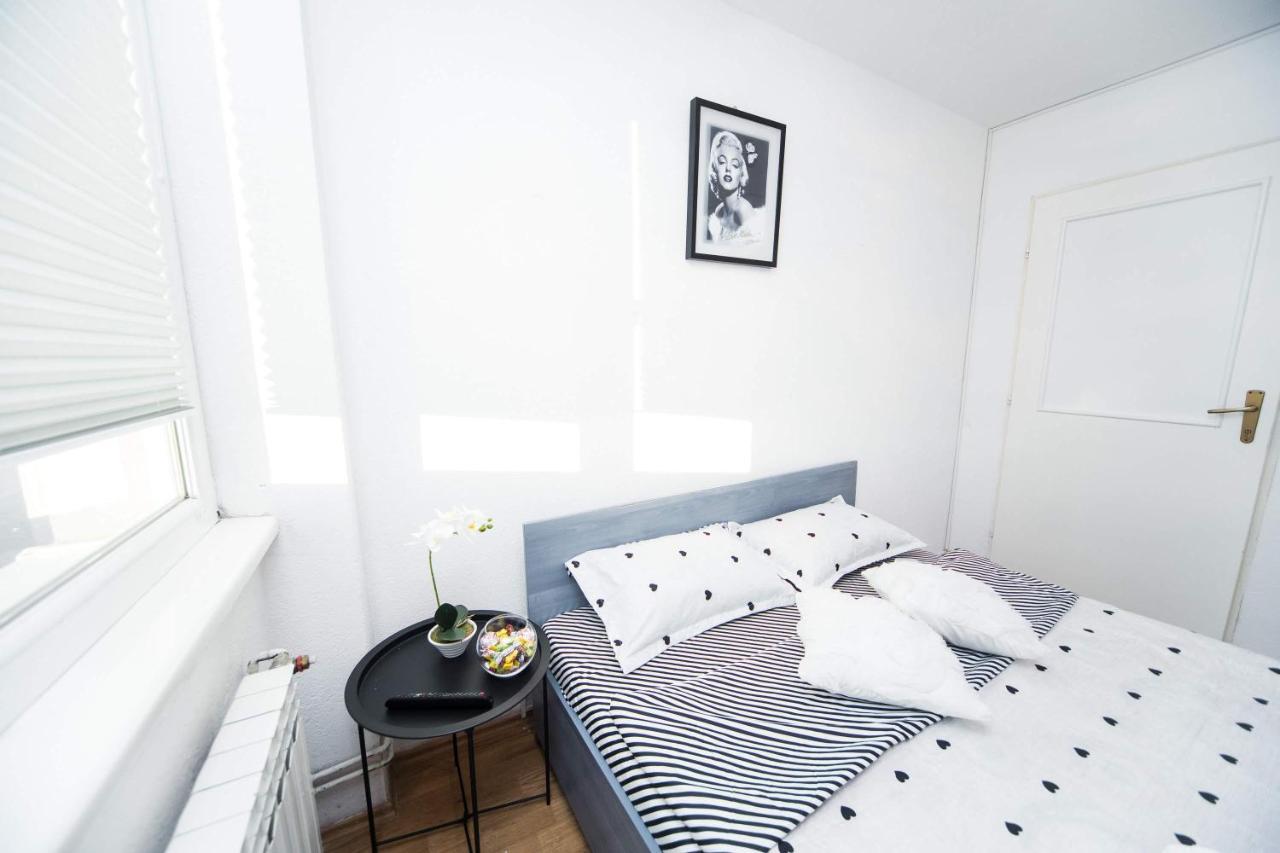Hostel Herz บันยาลูกา ภายนอก รูปภาพ